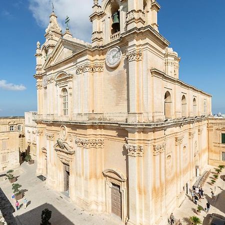 Palazzo 16Th Century Mdina, Opposite St Paul'S Cathedral By 360 Estates Apartamento Exterior foto