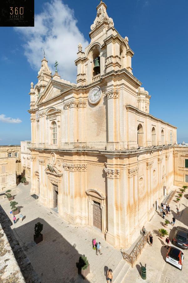 Palazzo 16Th Century Mdina, Opposite St Paul'S Cathedral By 360 Estates Apartamento Exterior foto