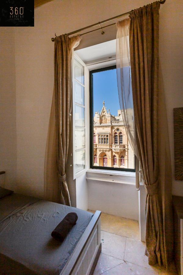 Palazzo 16Th Century Mdina, Opposite St Paul'S Cathedral By 360 Estates Apartamento Exterior foto