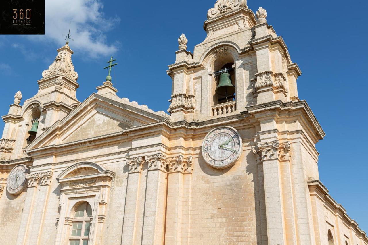 Palazzo 16Th Century Mdina, Opposite St Paul'S Cathedral By 360 Estates Apartamento Exterior foto