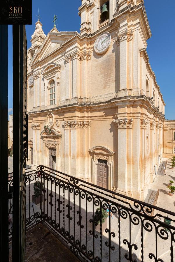 Palazzo 16Th Century Mdina, Opposite St Paul'S Cathedral By 360 Estates Apartamento Exterior foto