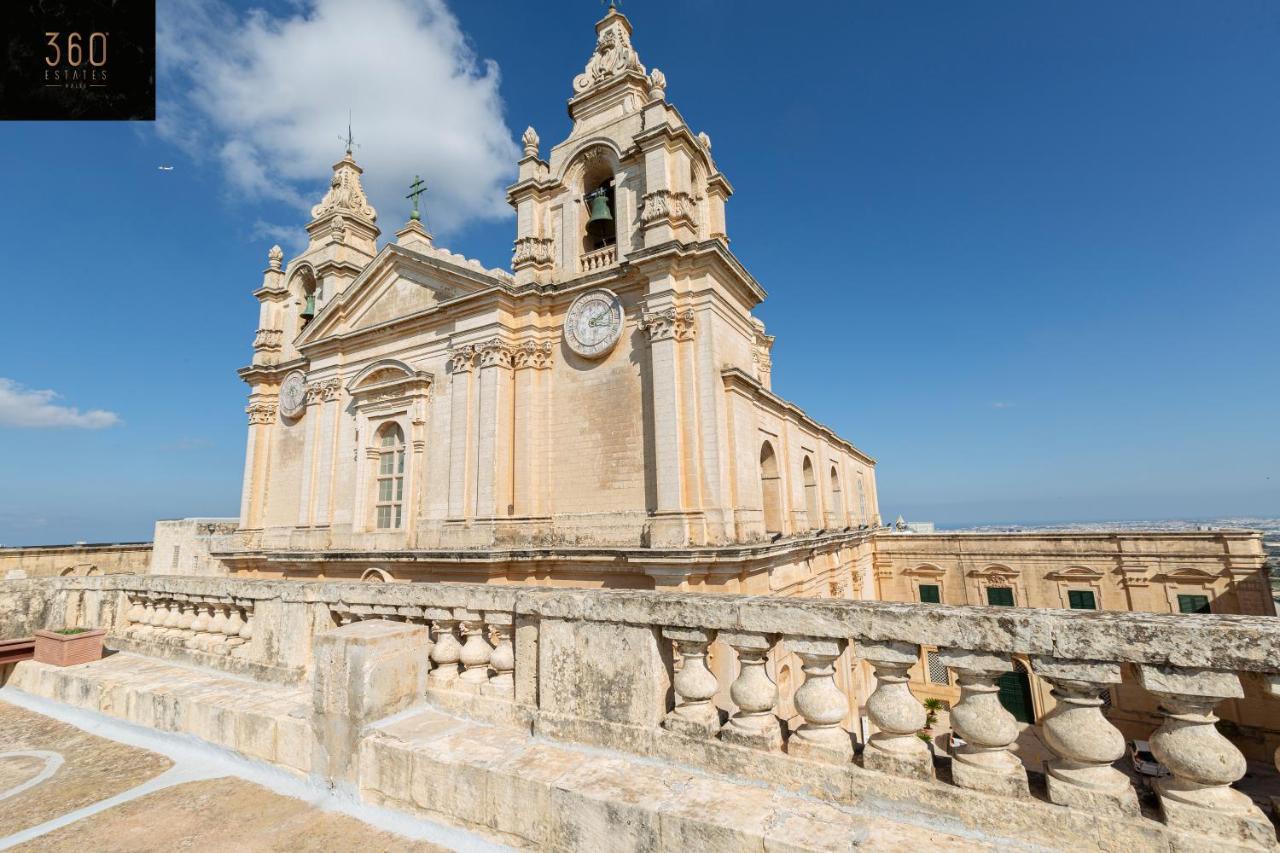 Palazzo 16Th Century Mdina, Opposite St Paul'S Cathedral By 360 Estates Apartamento Exterior foto