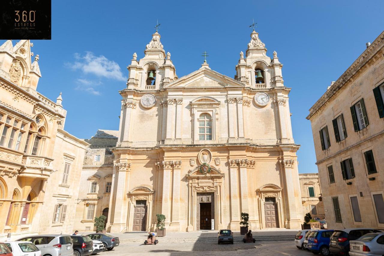 Palazzo 16Th Century Mdina, Opposite St Paul'S Cathedral By 360 Estates Apartamento Exterior foto